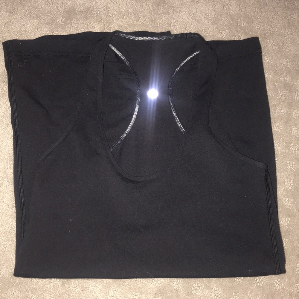 Black lulu tank